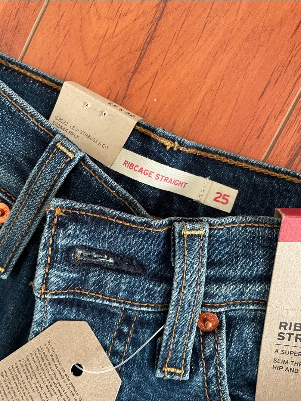 Levi’s Ribcage Straight Leg jeans, NWT - Picture 7 of 10